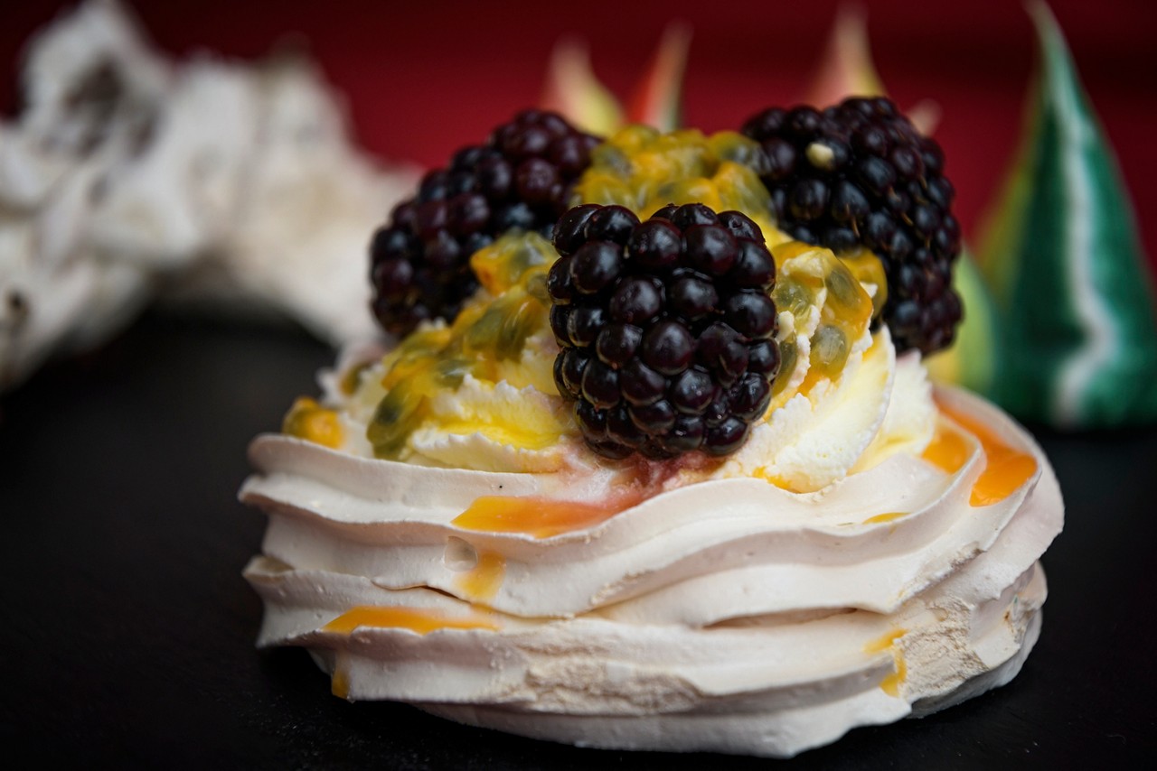 Meringue nests